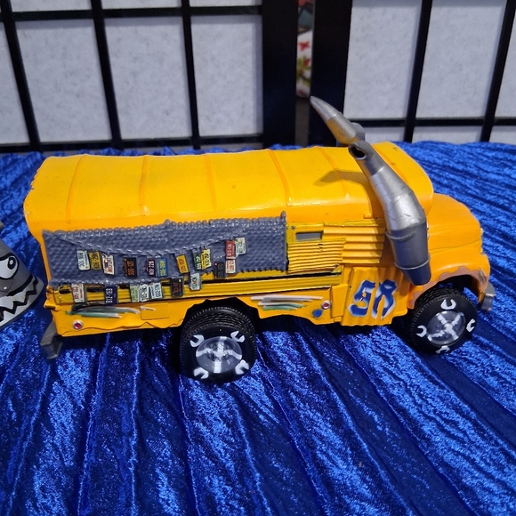 Pixar Car, Miss Fritt.Deluxe Die-Cast Car and Fortnite 4 Wheeler Quadcrasher - Picture 14 of 16